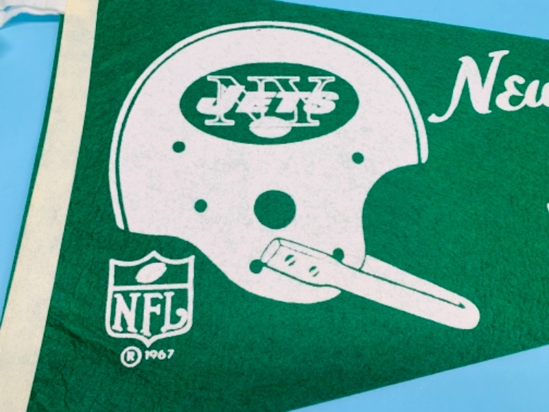 Photo 2 of 766925…vintage 1967 New York jets pennant