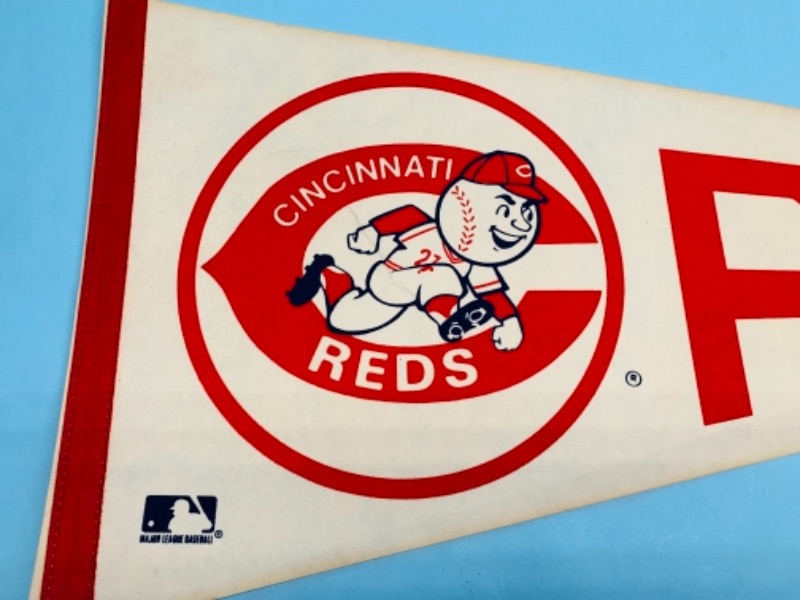 Photo 2 of 766949…vintage Cincinnati reds pennant