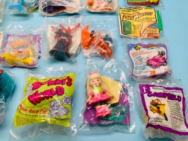 Photo 4 of 767034…24 sealed vintage McDonald’s toys - Disney, looney toons, sonic and others 