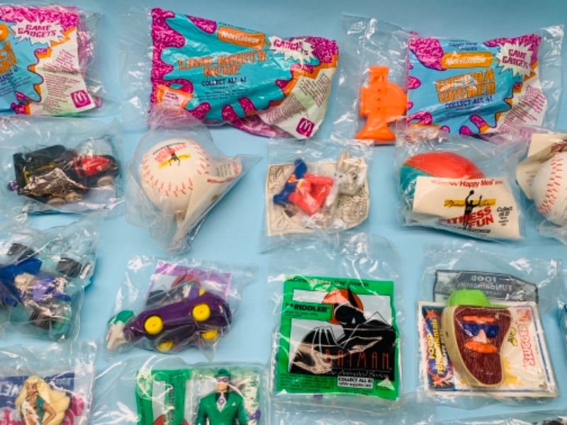 Photo 4 of 767039…20 sealed vintage McDonald’s toys Batman, Barbie, Nickelodeon, sports and others