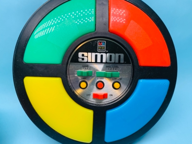 Photo 3 of 767042…vintage Disney top toy and Simon says game- needs batteries 