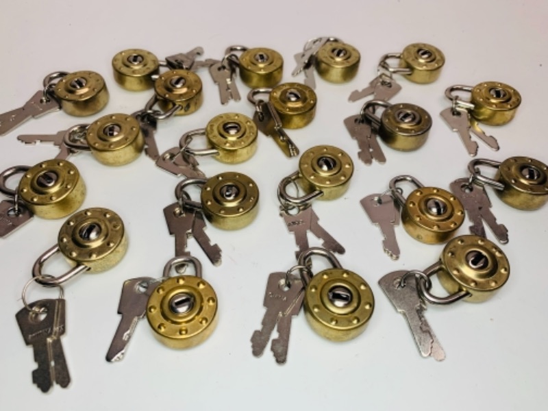 Photo 4 of 767074…20 mini luggage/diary locks with keys 