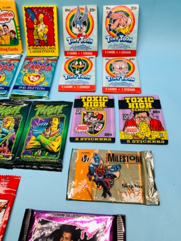 Photo 2 of 767124…21 sealed vintage collectible trading card packs 