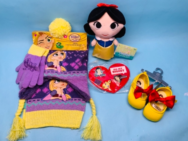 Photo 1 of 767160…Disney pins, scarf set, baby shoes, and Snow White plushy 