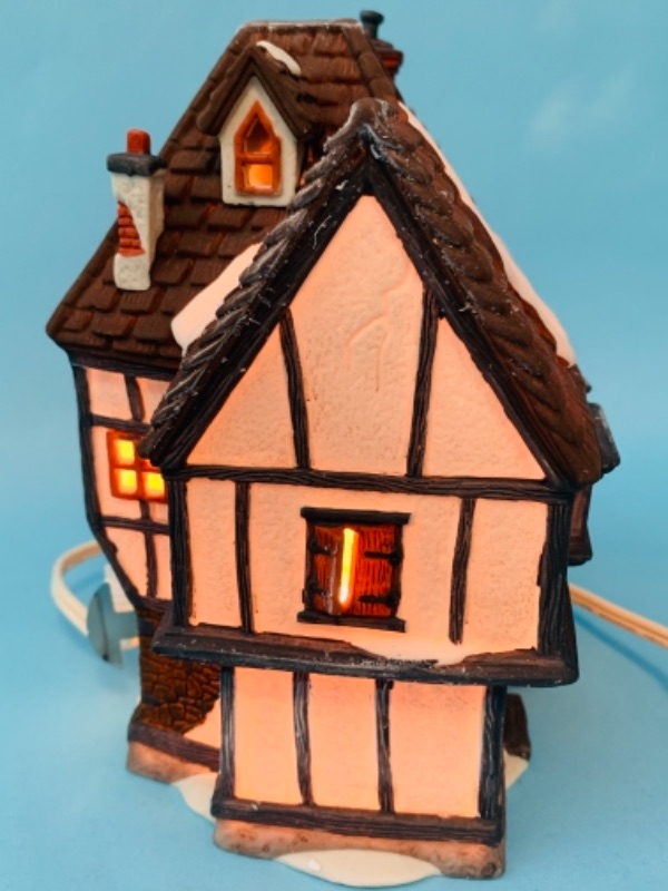 Photo 3 of 767188… dept 56 Heritage Village collection dickens Village series TUTBURY printer hand painted lighted porcelain with box