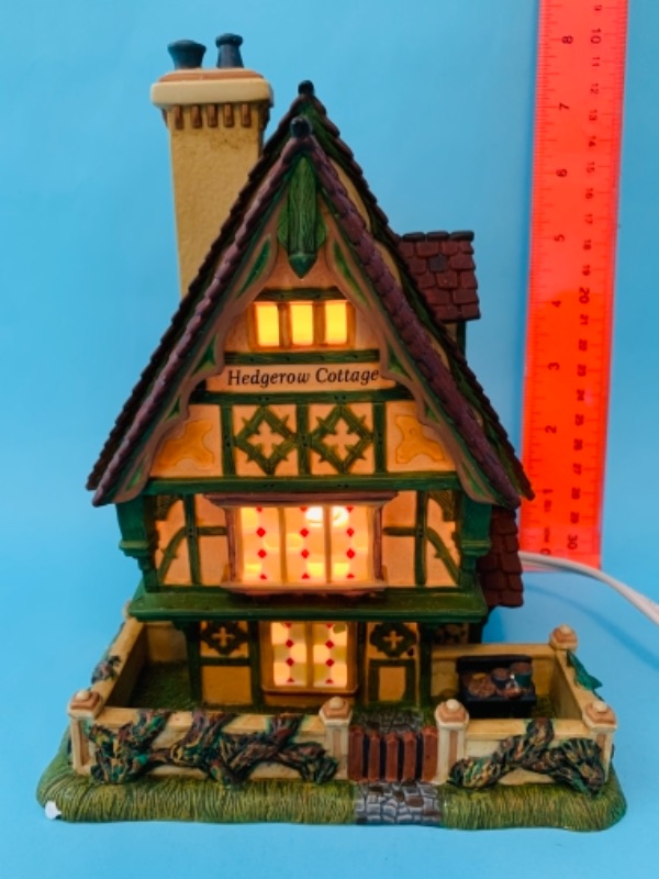 Photo 1 of 767192…dept 56 Dickens Village lighted porcelain hedgerow Garden cottage with box 