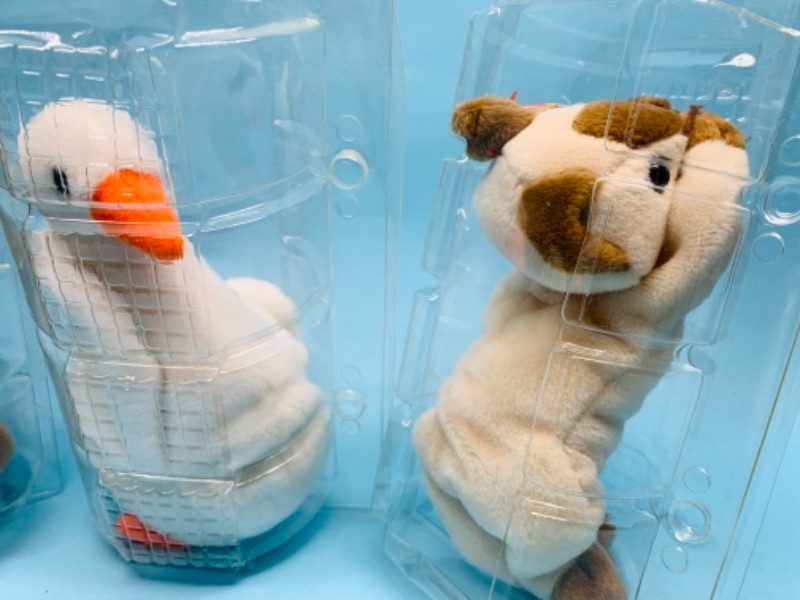 Photo 3 of 767209…4 collectible ty beanie babies in plastic cases