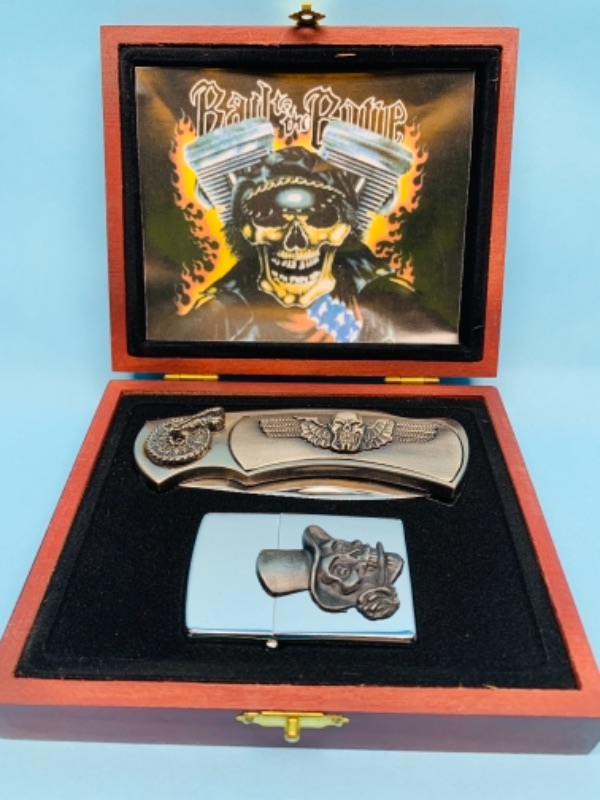 Photo 1 of 767217…folding knife and lighter set in wood box 