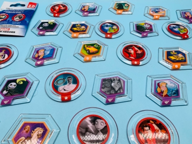 Photo 4 of 767218…28 Disney infinity power discs 