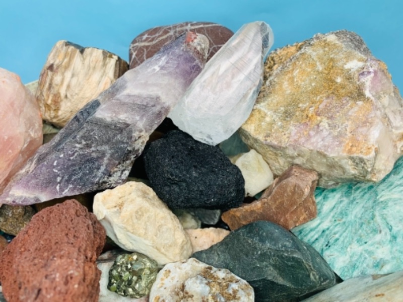 Photo 3 of 767224…bowl of collectible geode and crystal rock formations 