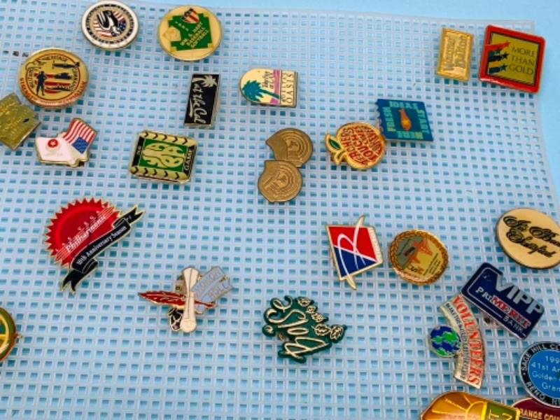 Photo 2 of 767233…70+ vintage pins