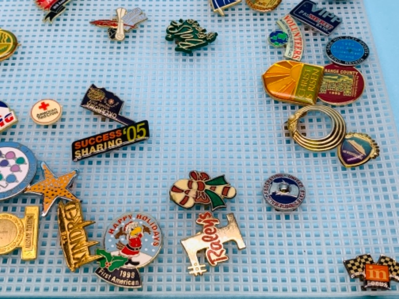 Photo 3 of 767233…70+ vintage pins