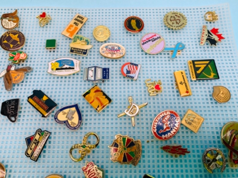 Photo 4 of 767234…75+ vintage pins