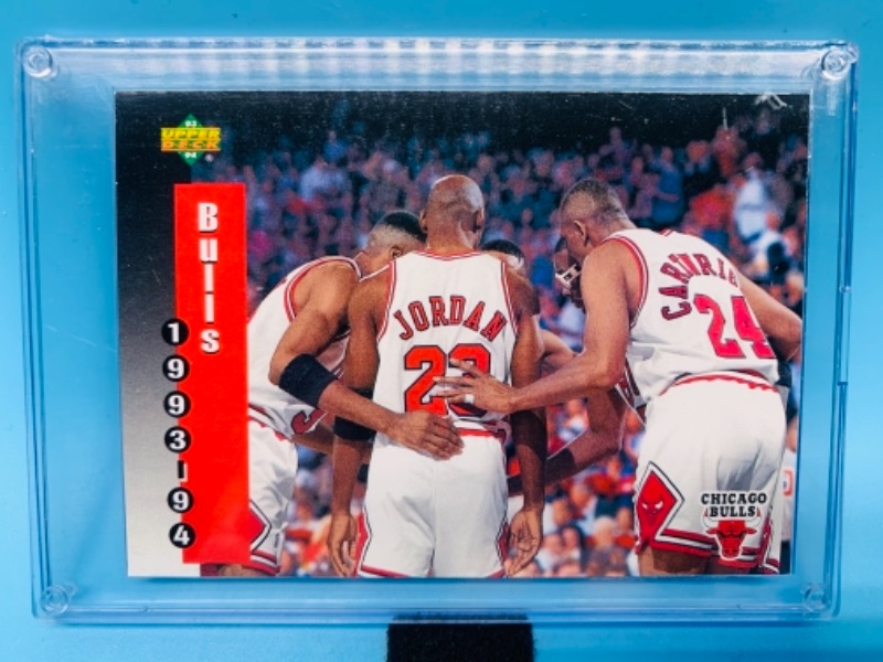 Photo 1 of 767265… upper deck 1993-94 bulls schedule card 213 featuring Jordan in hard plastic case 