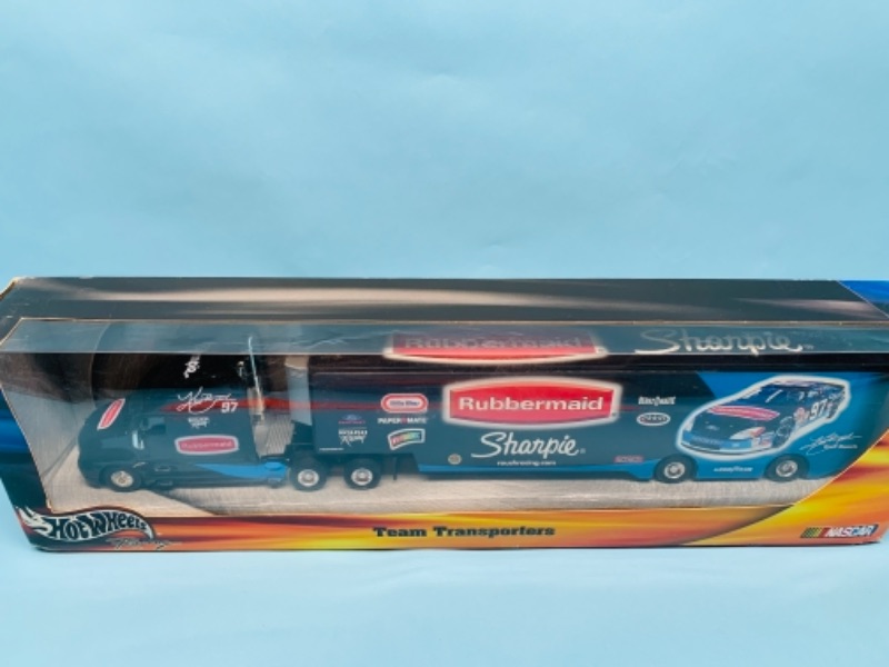 Photo 2 of 767276… Hot wheels 14 inch diecast team transporter in original box