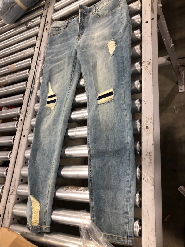 Photo 1 of 12 boyfriend jeans