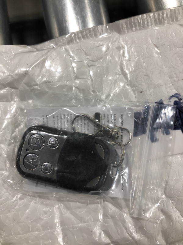 Photo 1 of Universal electric garagew door cloning fremote 433mhnz gate opener
