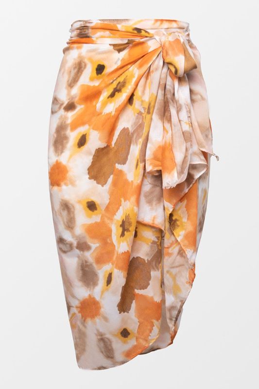 Photo 1 of CUPSHE beach coverup skirt (one size)