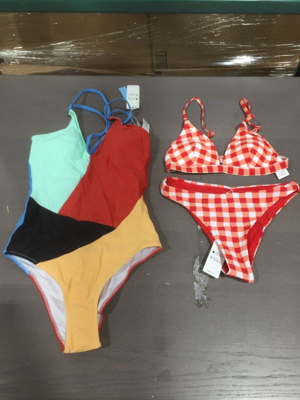 Photo 2 of (2 pack) Cupshe women's bikini's / one and two piece (XS)