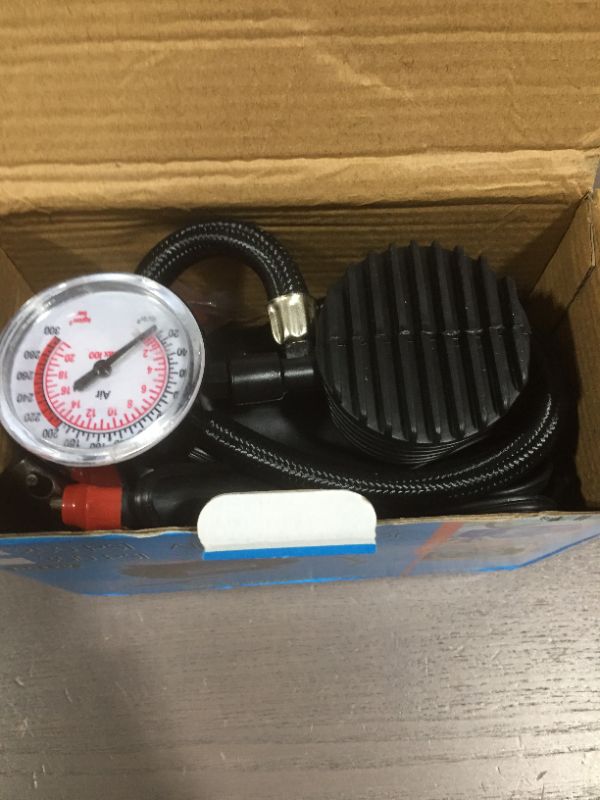 Photo 2 of 12V 300psi Tire Inflator Portable Car Tyre Air Compressor Portable Electric Tire Air Pump
