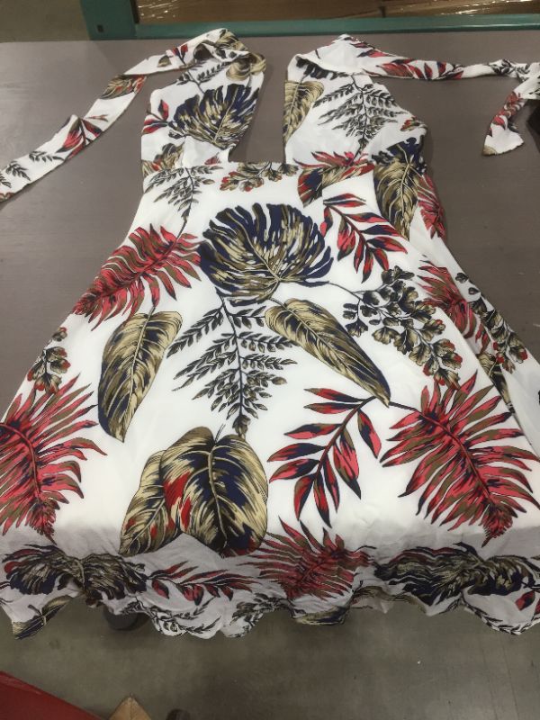 Photo 2 of CUPSHE Kara Tropical Halter Dress (M)
