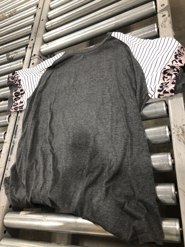 Photo 1 of 2XL womens gray shirt