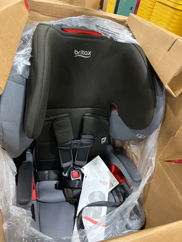 Photo 3 of Britax Grow with You Harness-2-Booster Car Seat BLACK AND GREY 
