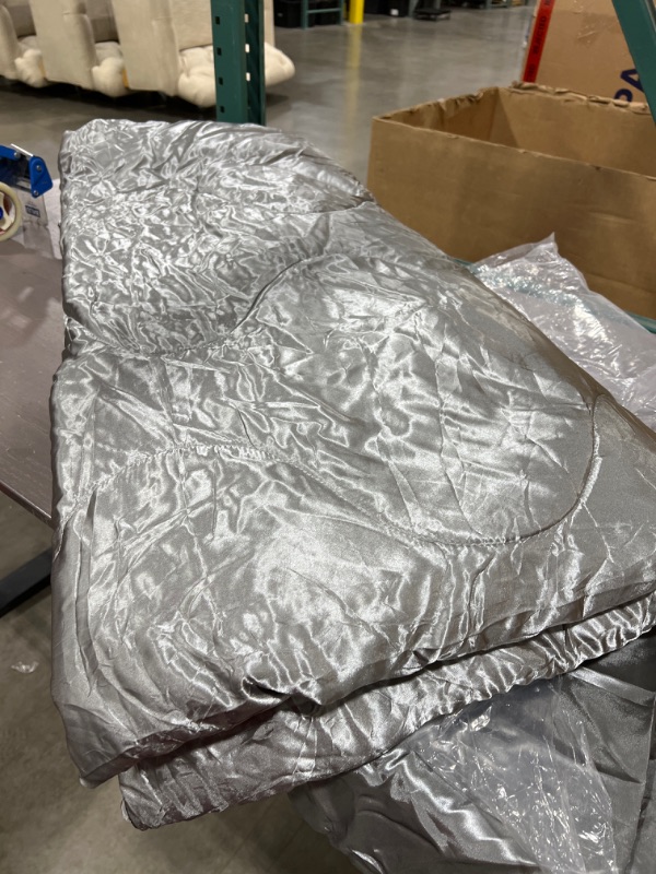 Photo 1 of 86" Silver Comforter with 2 Pillow Covers. 