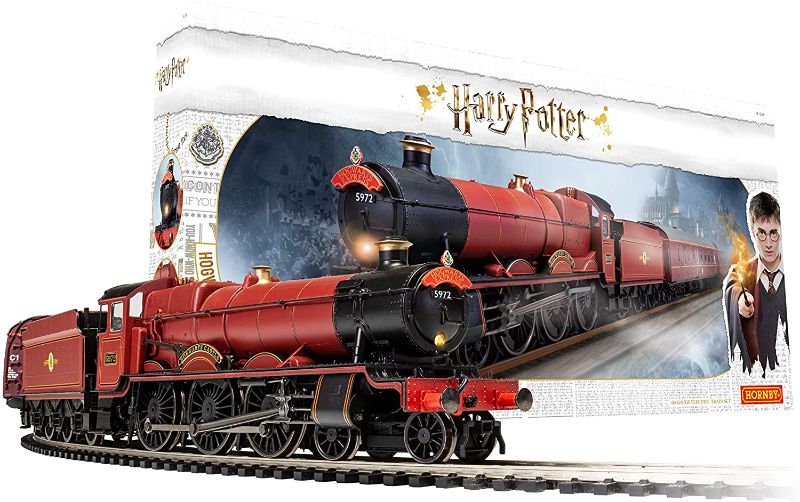 Photo 1 of Hornby Hobbies Warner Brother's Harry Potter Hogwarts Express Electric Model Train Set HO Track with US Power Supply R1234M, Red & Black
