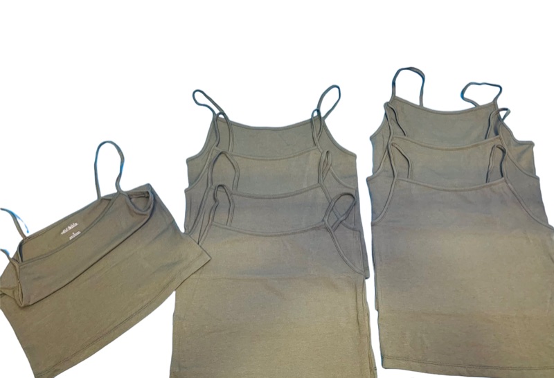 Photo 1 of 776219… 8 junior size  small strappy tanks 
