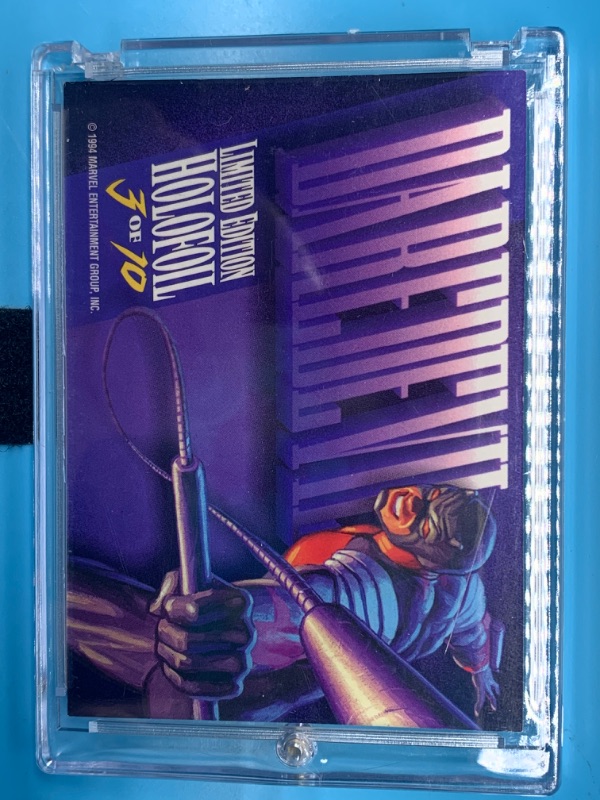 Photo 2 of 776342…marvel masterpieces daredevil holofoil limited edition card 3 in hard plastic case 