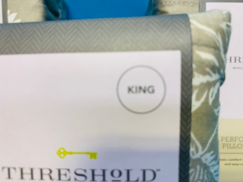 Photo 2 of 776468… 6 king size pillowcases- 2 per pack