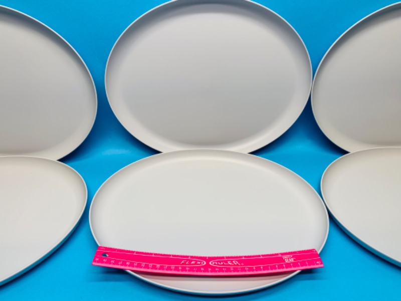 Photo 1 of 776763… 6 plastic oval serving trays 15 x 12 “