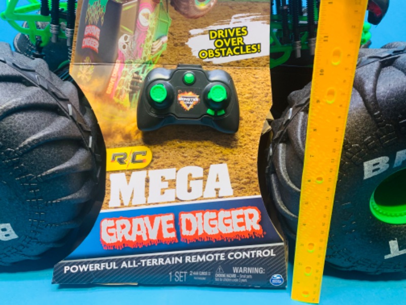 Photo 4 of 777030…monster jam mega size 1.6 scale Grave Digger  all terrain remote control  monster truck with lights 