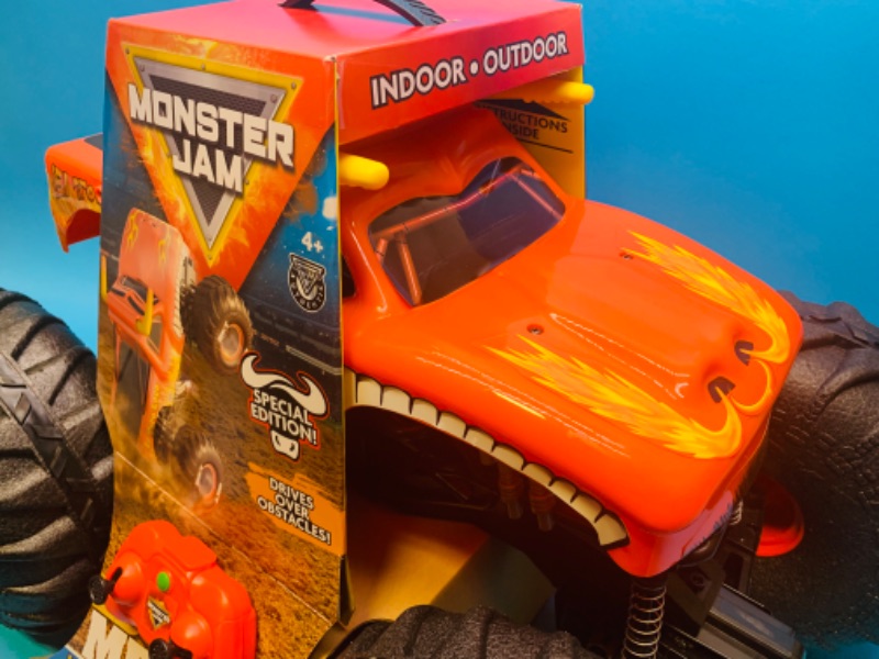 Photo 4 of 777031… monster jam mega size 1.6 scale El Toro Loco all terrain remote control  monster truck 