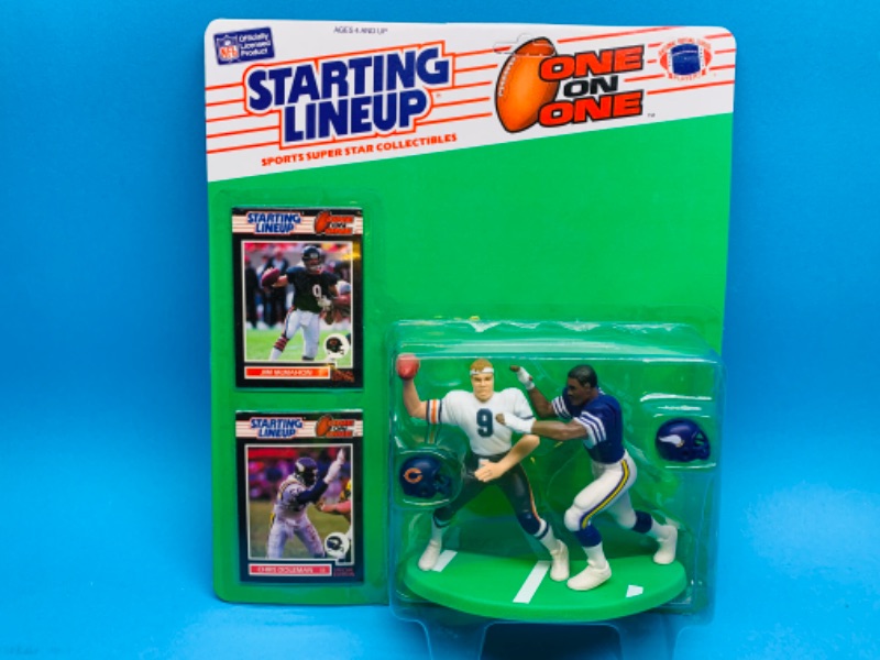 Photo 1 of 777233… starting lineup one on one football figures 