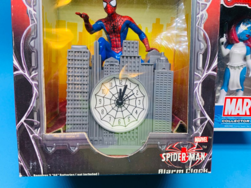 Photo 3 of 777245…marvel spider-Man alarm clock and rock candy figure 