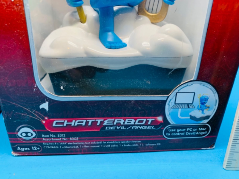 Photo 3 of 777246…2 woowee robotics chatterbot programmable figures -never used