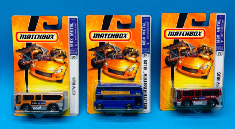 Photo 1 of 777468…3 matchbox die cast buses