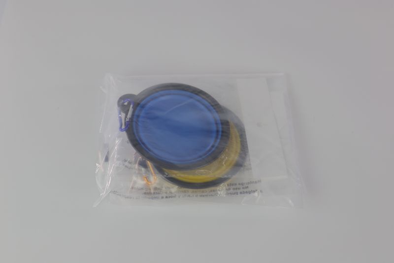Photo 1 of 2 PACK COLLAPSIBLE SILICONE WATER OR FOOD BOWLS FOR ANIMALS 1 YELLOW 1 BLUE BOTH HAVE A CLIP FOR COMPACT CARY NEW $15.99