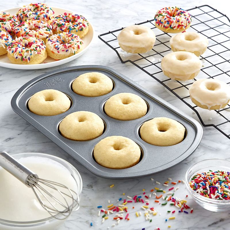 Photo 4 of CHICAGO METALLIC NON STICK DONUT PAN 6 CUPS EACH DONUT MEASURES 2 AND 3/4 INCHES ROUND COLOR GRAY NEW $12.99 