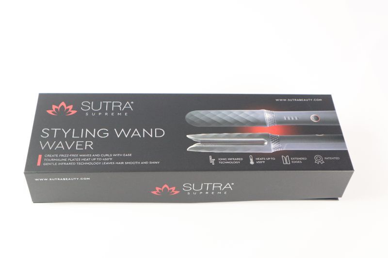 Photo 2 of STYLING WAND TOURMALINE PLATES IONIC INFRARED TECHNOLOGY FOR SHINY LOOK WITH NO DAMAGE CURVED TIPS FOR NO BURNING FINGERS 4 HEAT SETTINGS NEW IN BOX  
$117
