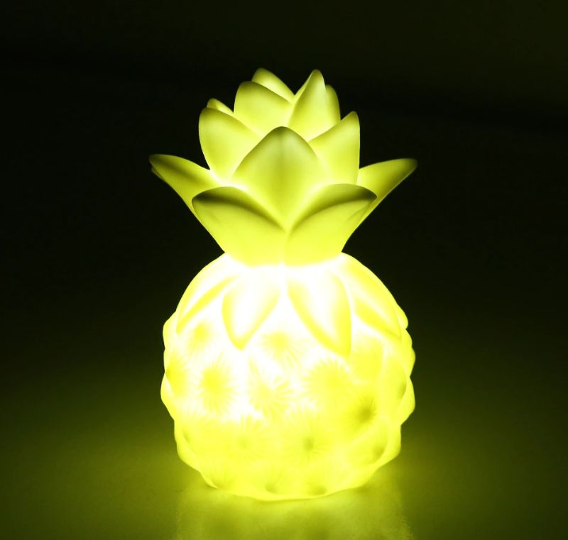 Photo 1 of LED COLOR CHANGING PINEAPPLE LIGHT NEW $18.99