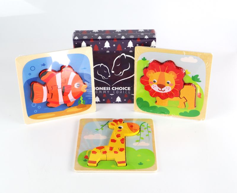 Photo 1 of LIONESS CHOICE 3 ANIMAL WOODEN PUZZLES PLUS A BONUS KEY RING NEW $15.99
