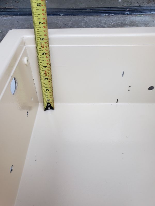 Photo 3 of Elsafe cut in wall mount safe From 5 star hotel, heavy duty.  See photos for dimensions. Batteries not included