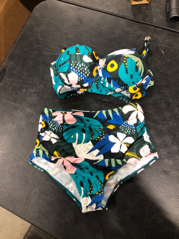 Photo 1 of 2 Piece Swimsuit Floral Med