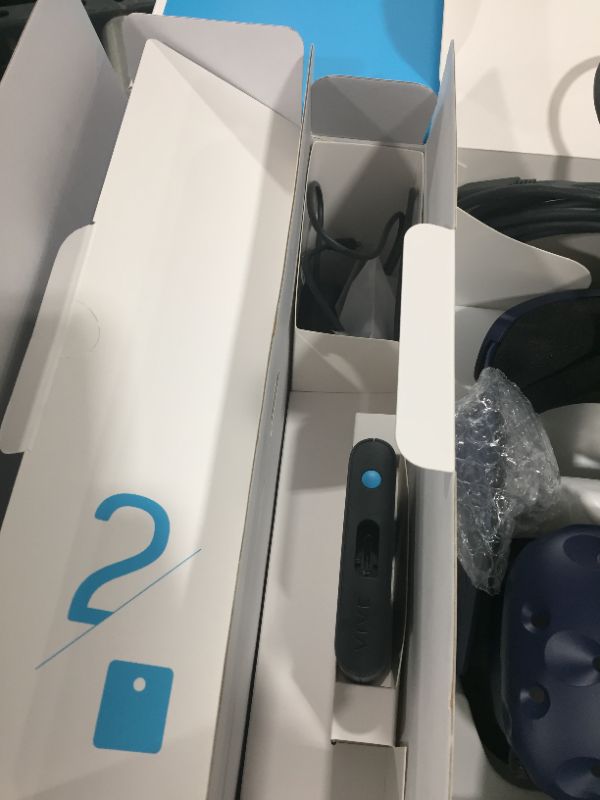 Photo 4 of HTC VIVE Pro Virtual Reality Headset