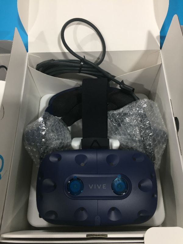 Photo 3 of HTC VIVE Pro Virtual Reality Headset