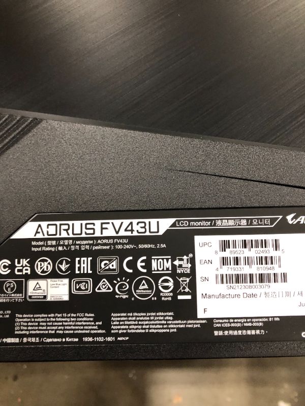 Photo 4 of Gigabyte AORUS FV43U 43" 16:9 4K Quantum Dot 144 Hz HDR VA Gaming Monitor
