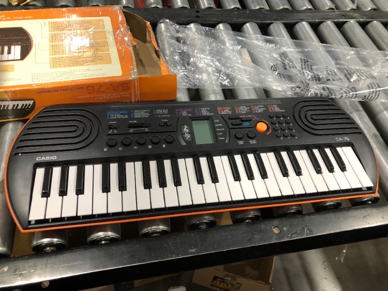 Photo 2 of Casio SA76 37 Keys 100 Tones W/Headset Microphone
